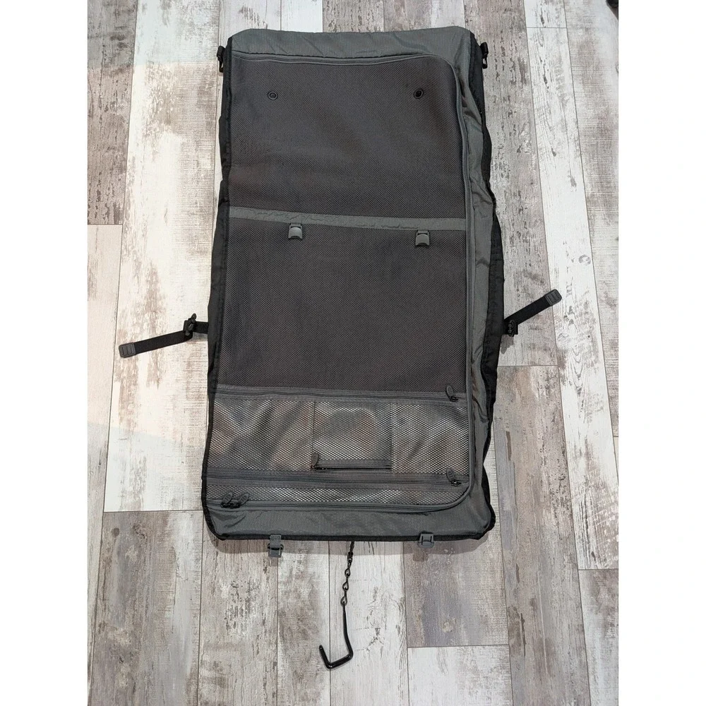 Tumi T-Tech Olive Green trifold carry on Garment Bag luggage‎ Ballistic Nylon. 0